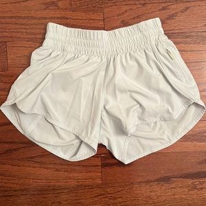 lululemon track that mid-rise lined short 5” island mist